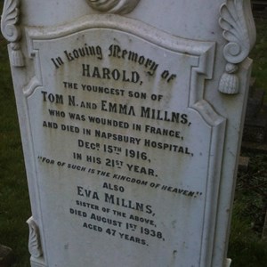 Pte Harold Millns' grave, All Saints, Collingham