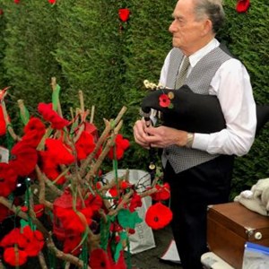 Piper musical tribute to the fallen of all wars