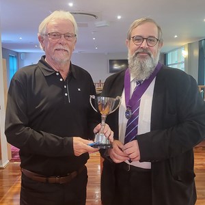Mens 2 Wood Singles Winner - Alan Howe