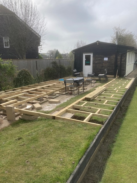 Only the centre row of joists to fit. 20.3.26