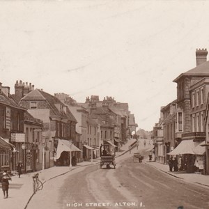 High Street ~ Postmarked 30.3.1915