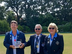 Left to Right, Ladies Yardstick Winner Tracy Hamilton and Runner Up Barbara McGillicuddy