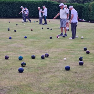 Holwell Sports Bowls Club President Sue Moore's Tour 2025