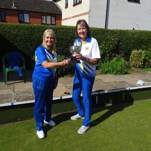 2024 Ladies Handicap. Val Hannan, runner up. Janis Catlin, winner.