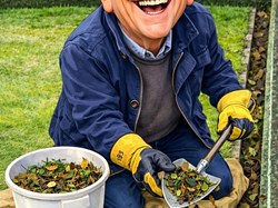 Cricklade Bowls Club Maintenance Gang 25-26 (ex Clive Heard)