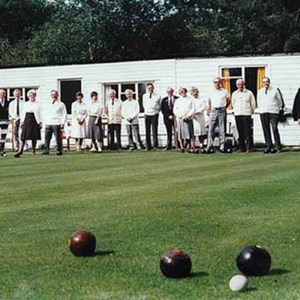 Members in front of the old timber clubhouse in 1988