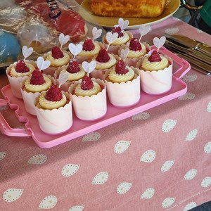 Cakes for tea