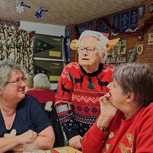 The Little Elf chatting