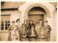 1939-1945 Grinsdale knitting circle