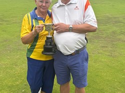Mixed Pairs winners Gary Spencer & Pauline Clark