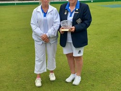Ladies Yardstick winner Maggie Porter and runner up, Sandra Williams