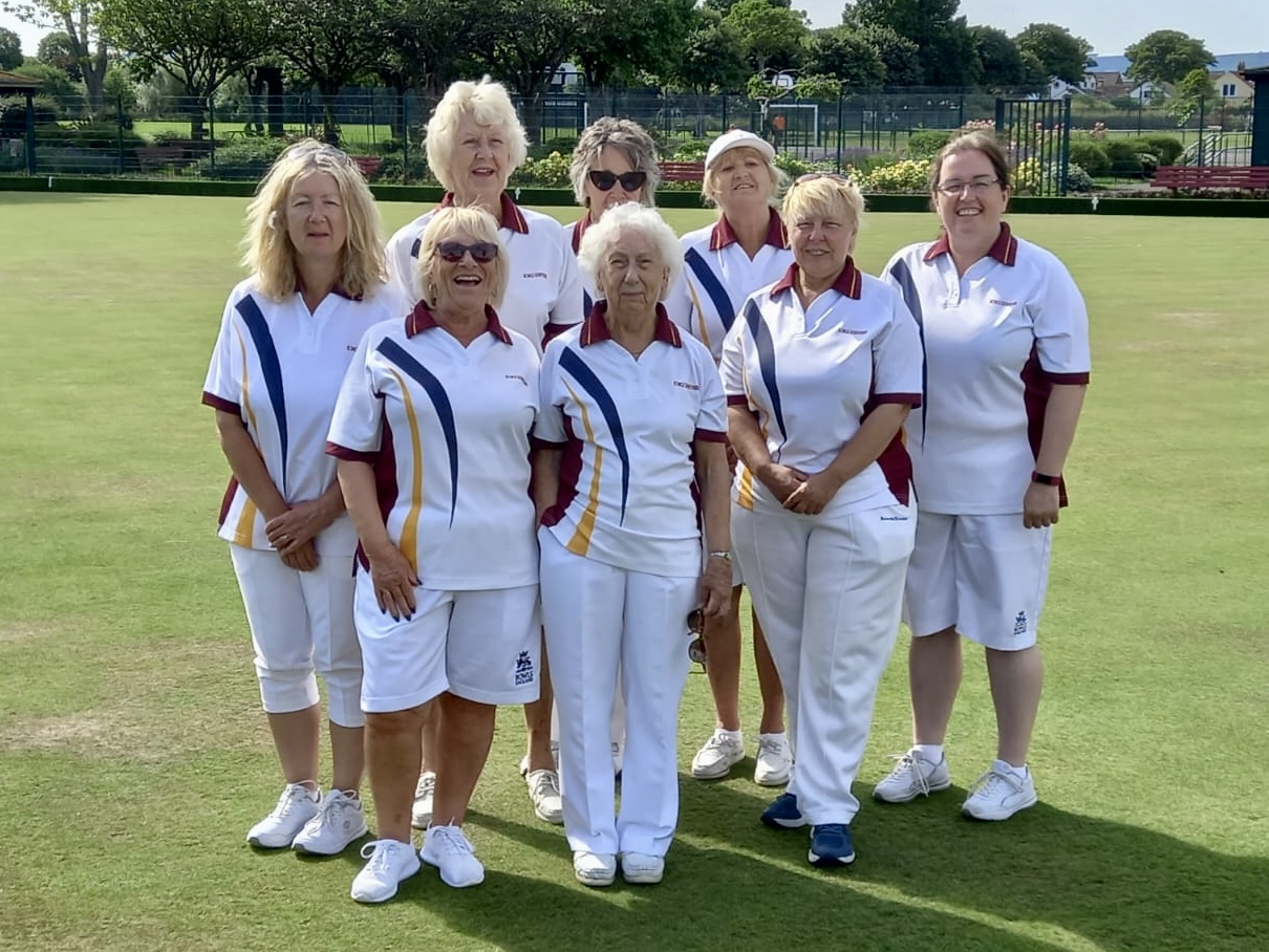 The Walker Cup Women's National Inter-County Two Fours Competition players.