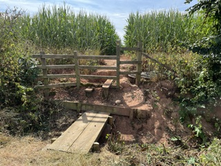 New footbridge on 0557/13