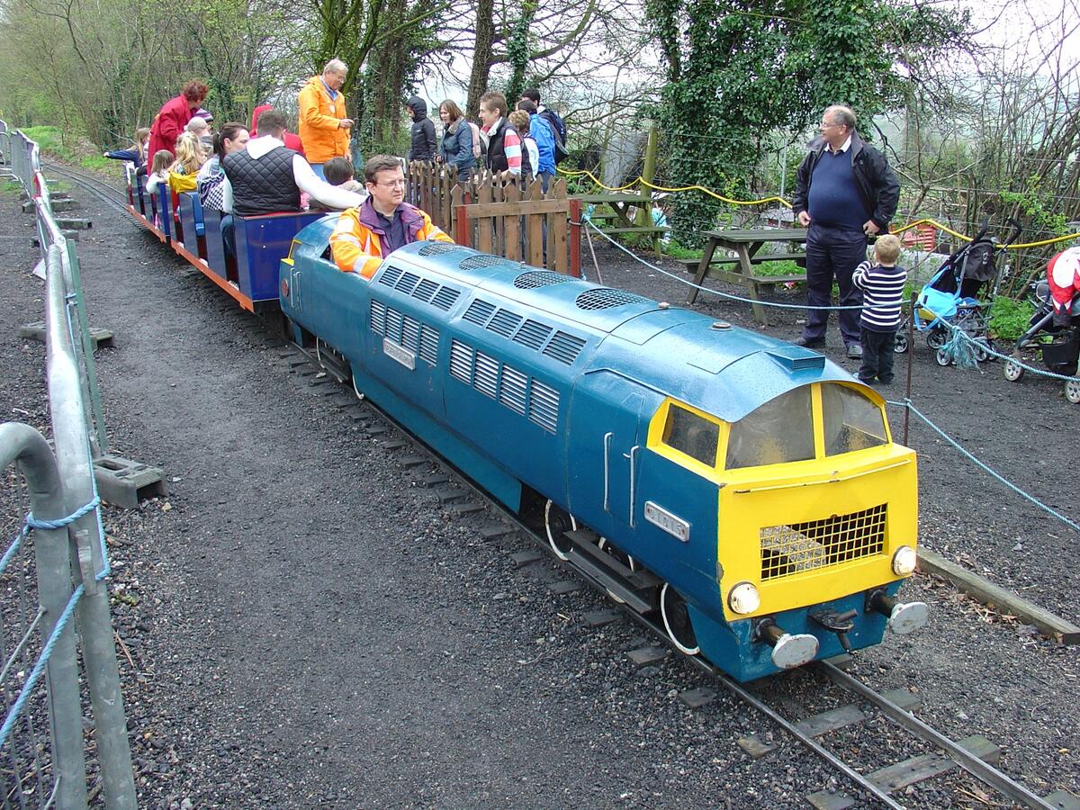 Our first ever DOWT event, April 2009. Ray in the hired in Western Diesel at Ropley High Level.