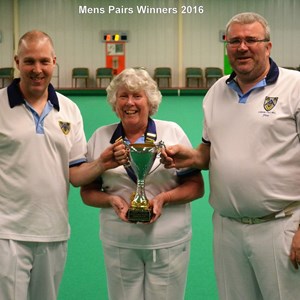 2015-16 pairs winners with President Mavis Guest