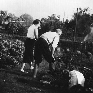 Red Lion garden 10 October 1955