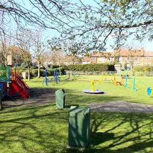 Playgrounds, Playing Fields, Outdoor Gyms & Village Green:  The Green & Children's Playground
