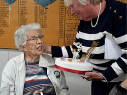 Braeside Bowling  Club PAT SHEPHERD 100th B'DAY