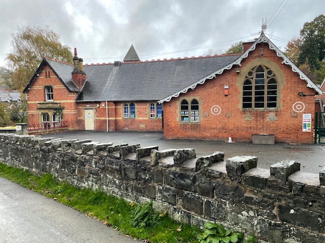 LLandinam School