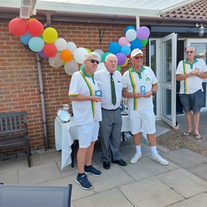 27/ David Warner and John Hastings receiving the Drawn Pairs Runners up Trophy