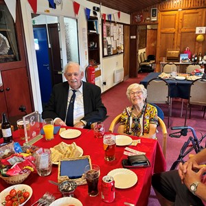 George & Sue (Club Legends)