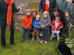 2015 Pasche egg rolling