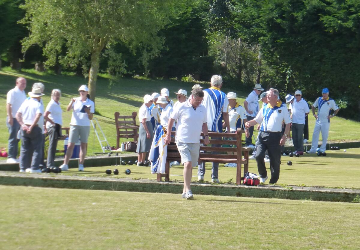 Outdoor v. Indoor Match Melton Mowbray Town Bowls Club, Melton