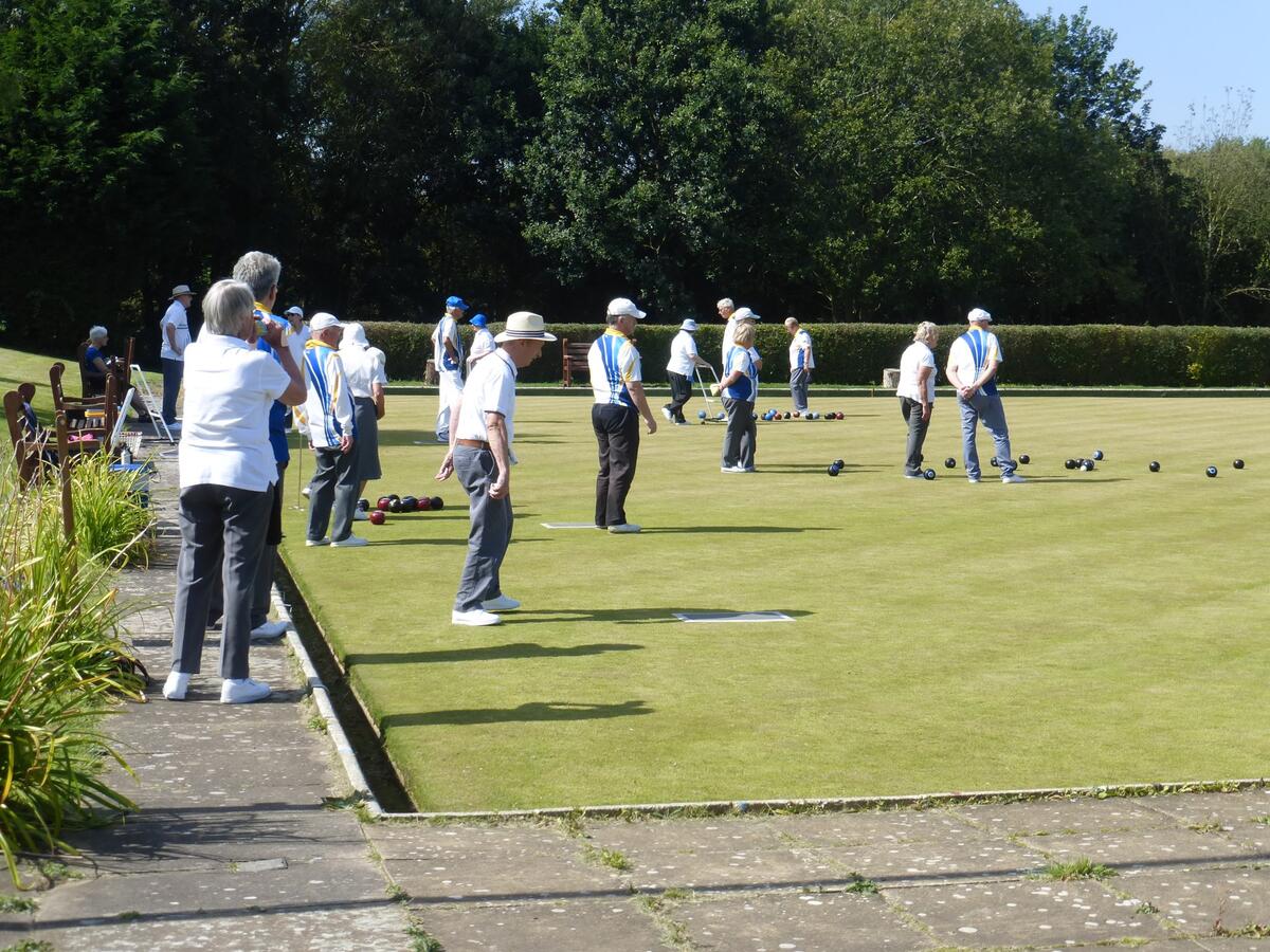 Outdoor v. Indoor Match Melton Mowbray Town Bowls Club, Melton